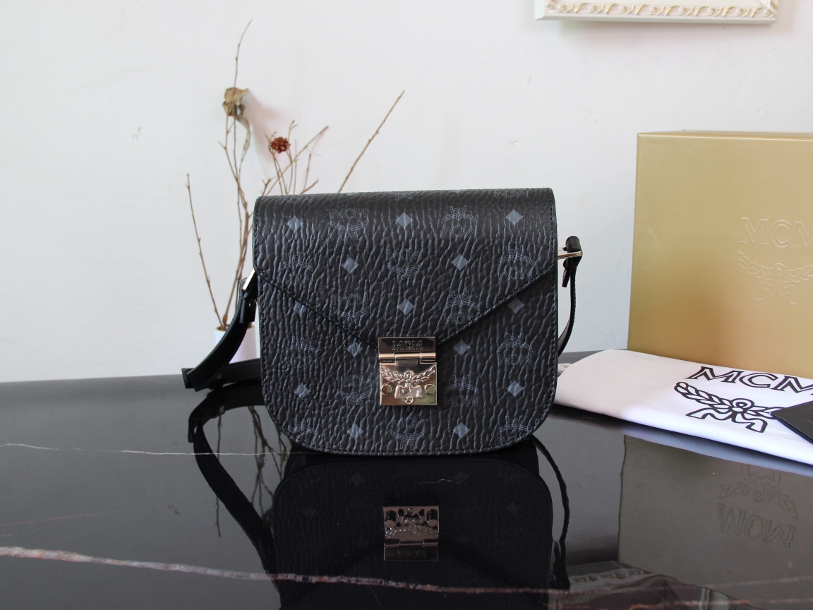 Mcm Classic Print Messenger Bag Black