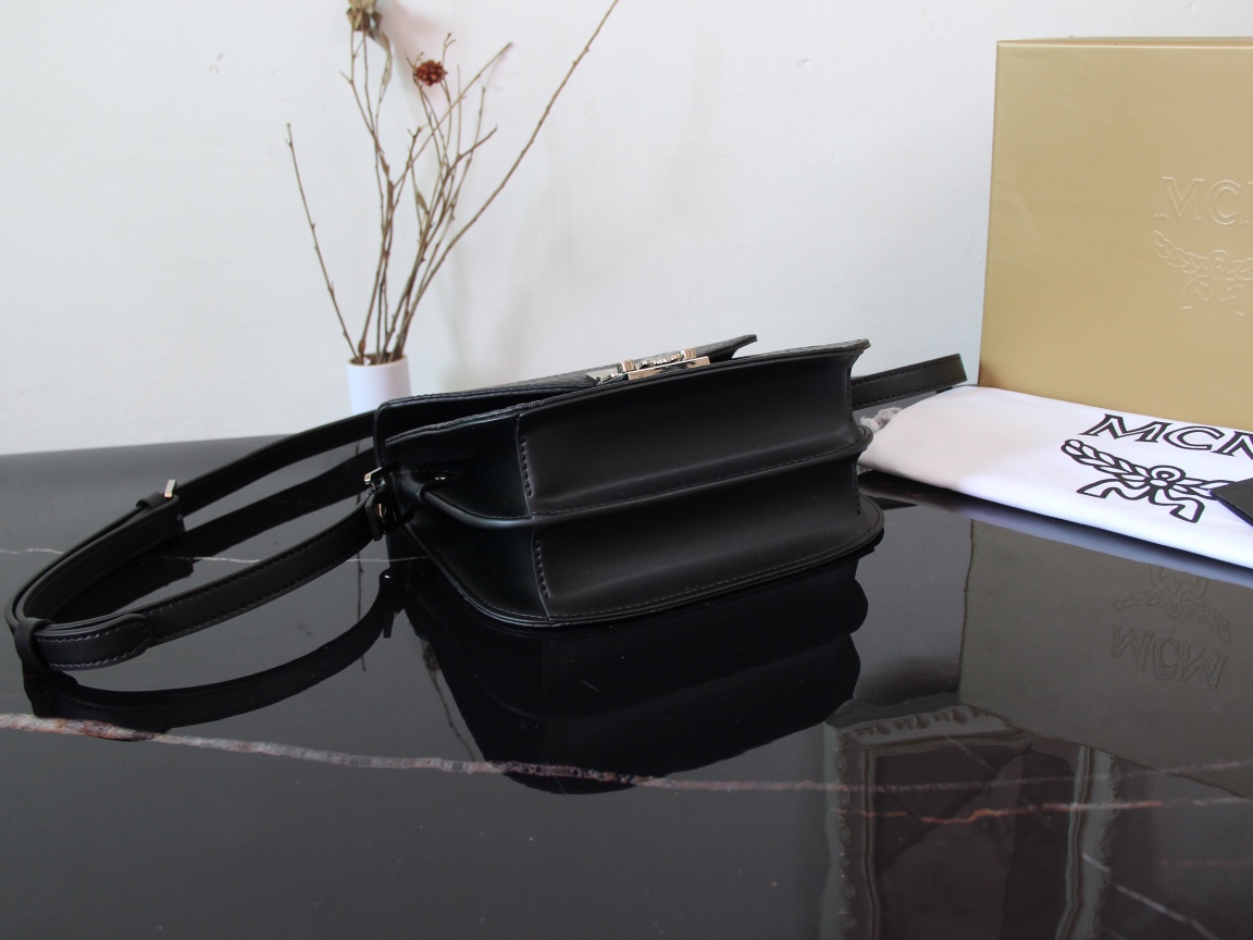 Mcm Classic Print Messenger Bag Black - Image 4