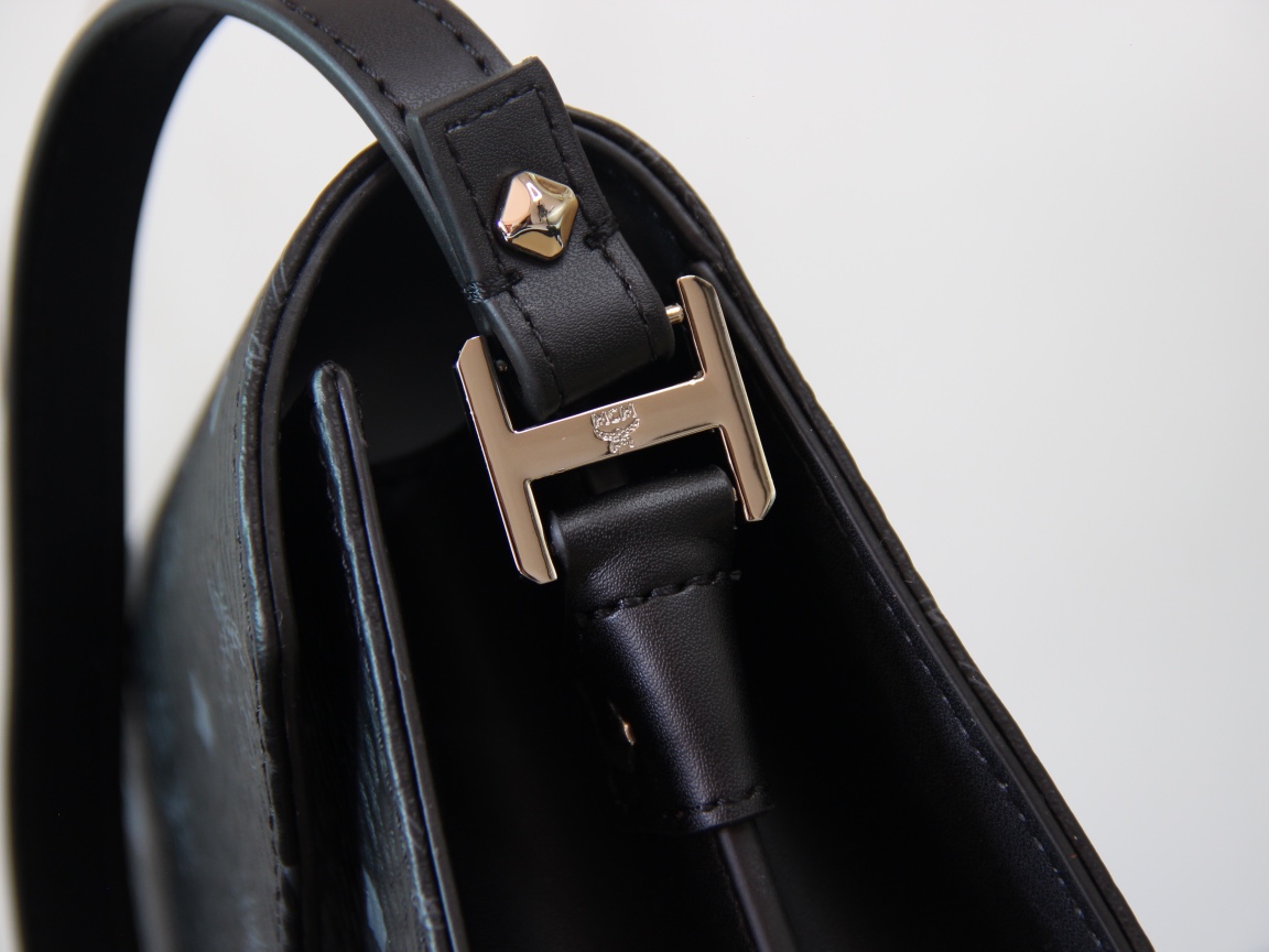 Mcm Classic Print Messenger Bag Black - Image 5