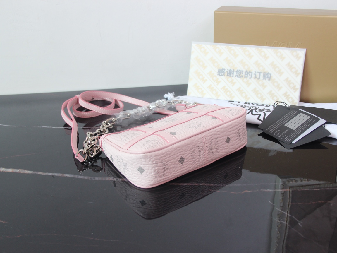 Mcm New Underarm Bag Pink - Image 4