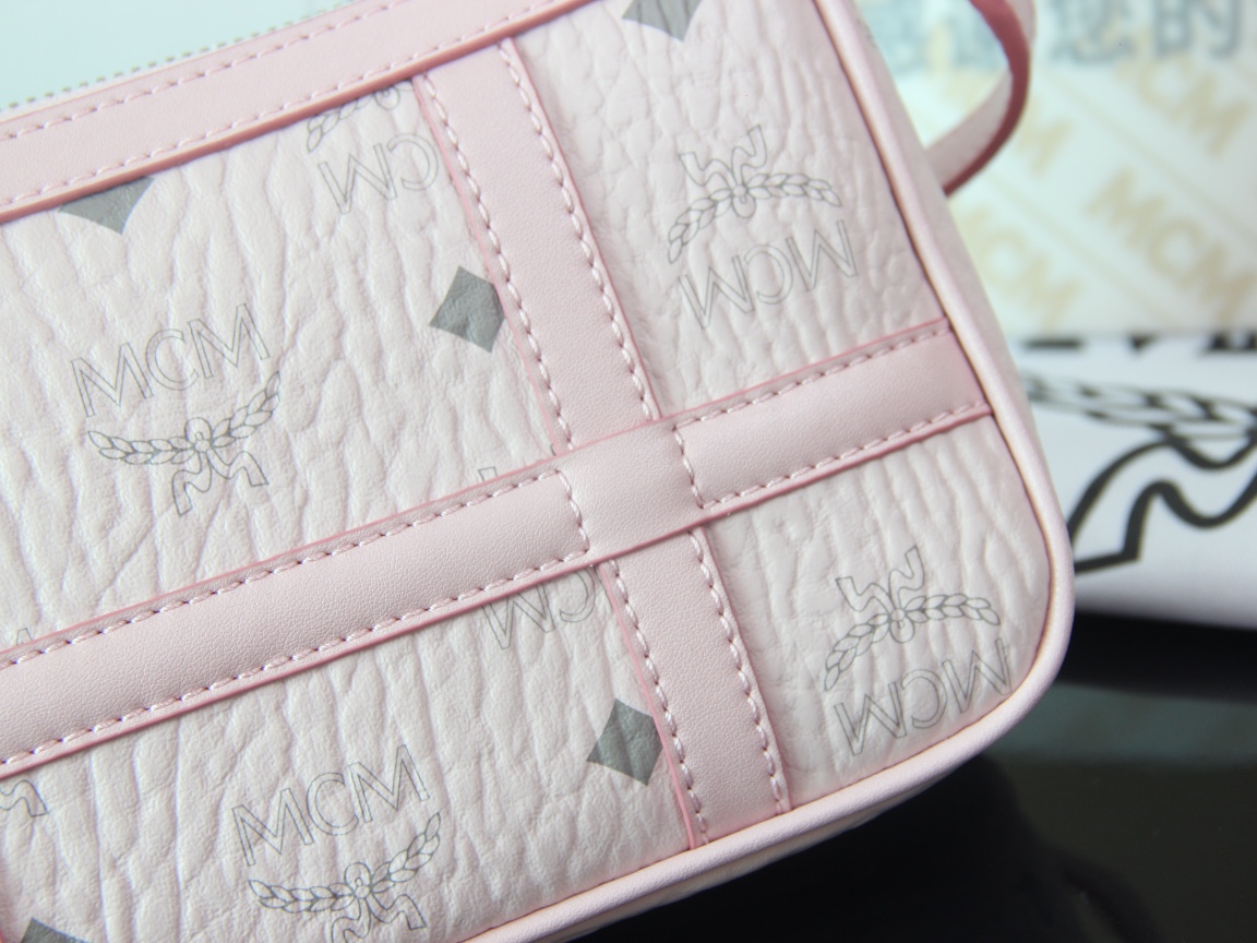 Mcm New Underarm Bag Pink - Image 5