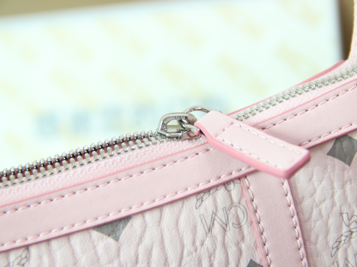Mcm New Underarm Bag Pink - Image 8