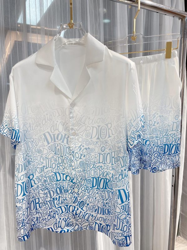 Dior high-end loungewear set, unisex, made of high-definition Korean silk fabric, the upper body is comfortable