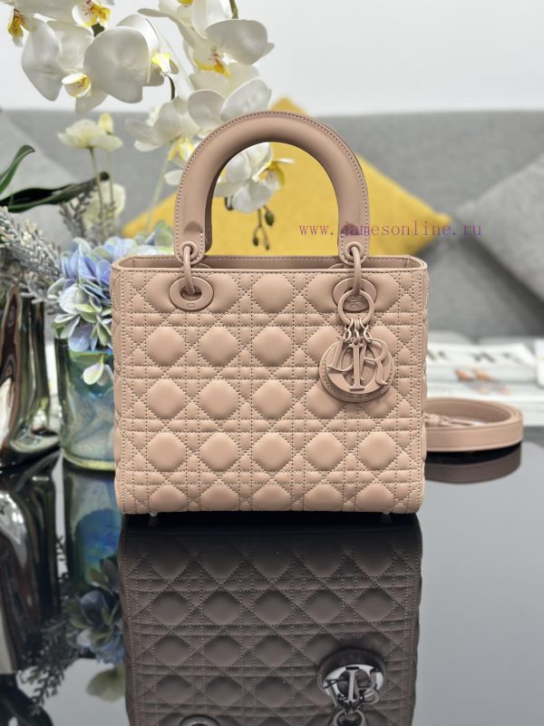 gianna dior fuck dad | Lady Dior Five Grid Frosted Rattan Grain Cowhide Flip Style Handbag Paired With Shoulder Straps rt61jjva | ανταλακτικο πουδρασ christian dior attica