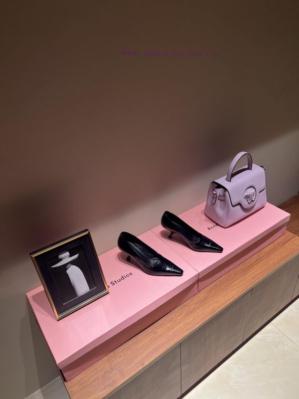 ανδρικα μποτακια online | The mostThe row autumn and winter new high-heeled square headed cat heel high-heeled single i06zdx4s | gucci ghost