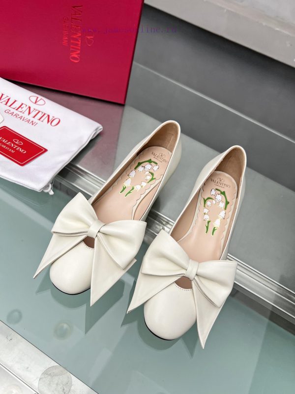 σαντε πεδιλα καθρεφτησ ασημι | Top of the line - Valentino's new Michelin series starts with elegant lambskin uppers pairedakfrwifm | μασκαρα shock yves saint laurent