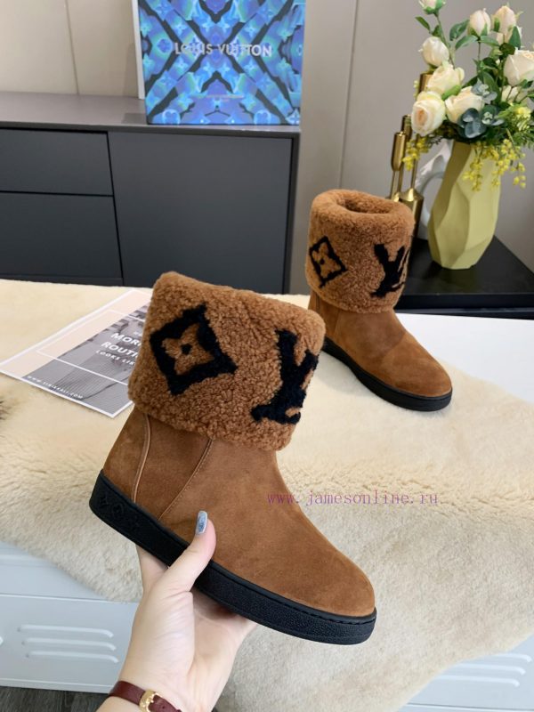 μπλε ηλεκτρικ γοβεσ συνδυασμοσ | p. Classic Lv snow boots are made of handmade patchwork fabric, and each pair of shoes consu72acjqwp | armani jeans greece