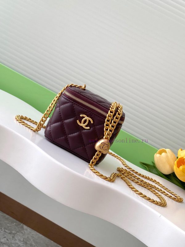chanel κοσμηματα | Chanel Bag The 24k box bag features the most beautiful heart-shaped adjustable buckle and ad 8wgyy8wc | chanel οροσ προσωπου