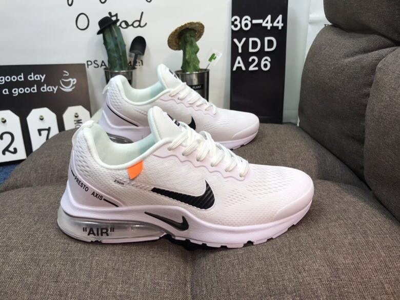 cara delevingne burberry 2011